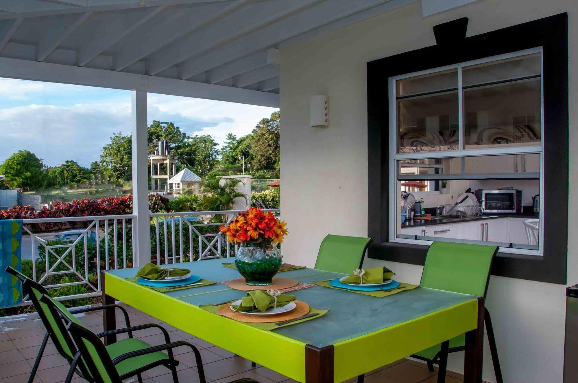 Lantana Barbados Condos Saint James Exterior foto